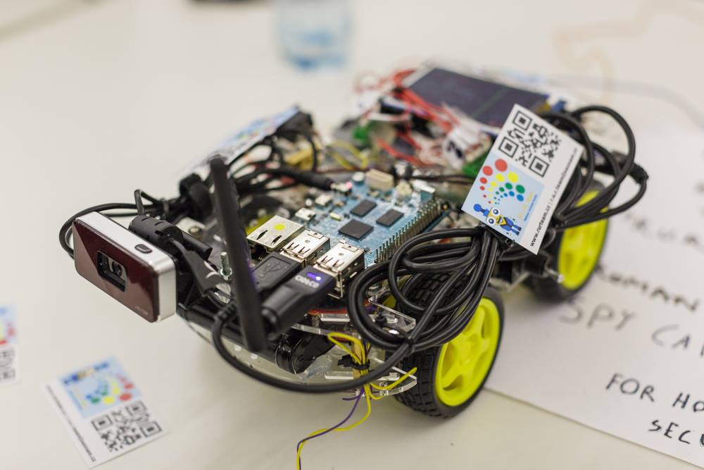 Universitarios de Querétaro consiguen en China primer lugar en competencia de robótica