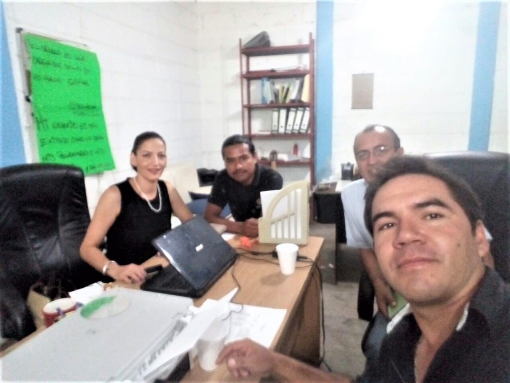 INEA instalará aula en Central de Abastos de Querétaro para que "diableros" terminen su primaria