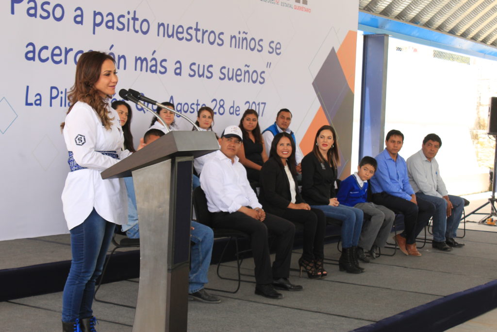 “Zapatito Blanco, Zapatito Azul” calza a 2 mil niños de Querétaro: Sonia Rocha