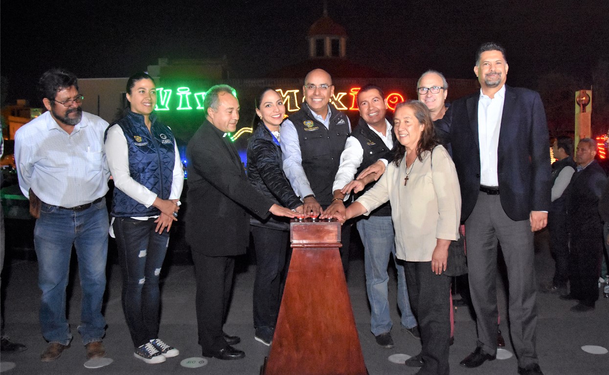 Entrega MAV rehabilitación de fuentes danzarinas en Plaza Constitución.