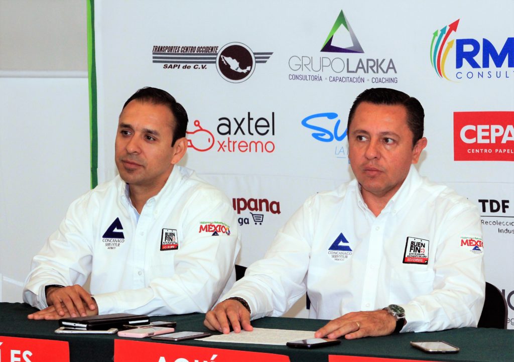 Gerardo de la Garza Pedraza, Presidente de la Cámara de Comercio de Querétaro, en conferencia de prensa.