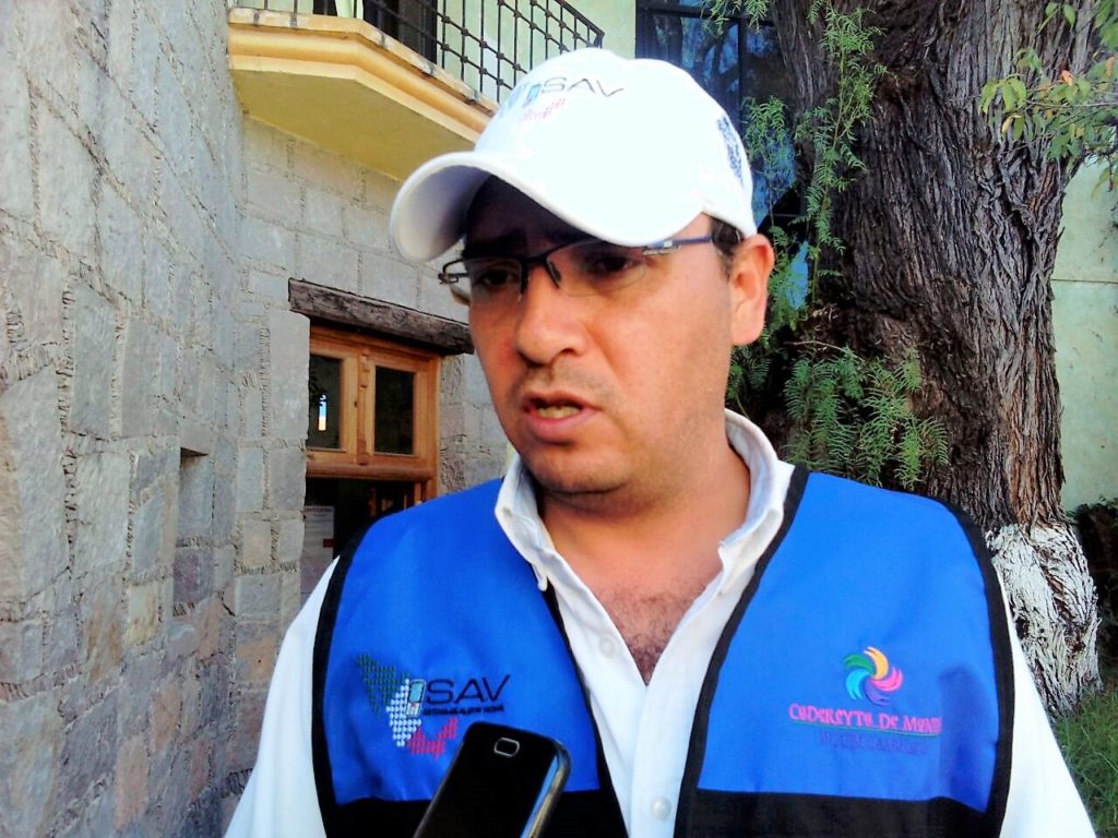 El Presidente Municipal de Cadereyta de Montes, León Enrique Bolaño Mendoza, aseguró que en 60 días, 6 mil hogares de la demarcación estarán protegidos con el “Sistema de Alerta Vecinal“ 