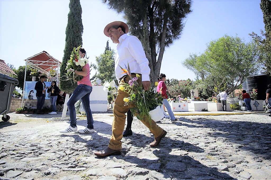 Policía de Corregidora implementa operativo de seguridad por día de muertos