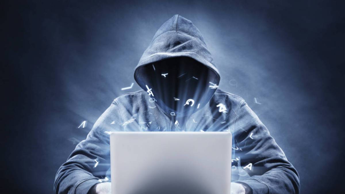 Hackers le roban a UBER información de 57 millones de clientes.