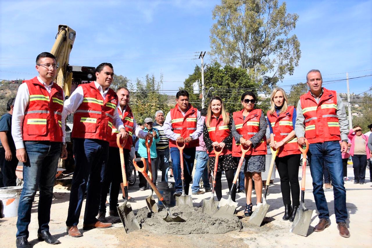 Mario Calzada encabeza aranque de obra para rehabilitar cancha deportiva en La Cañada