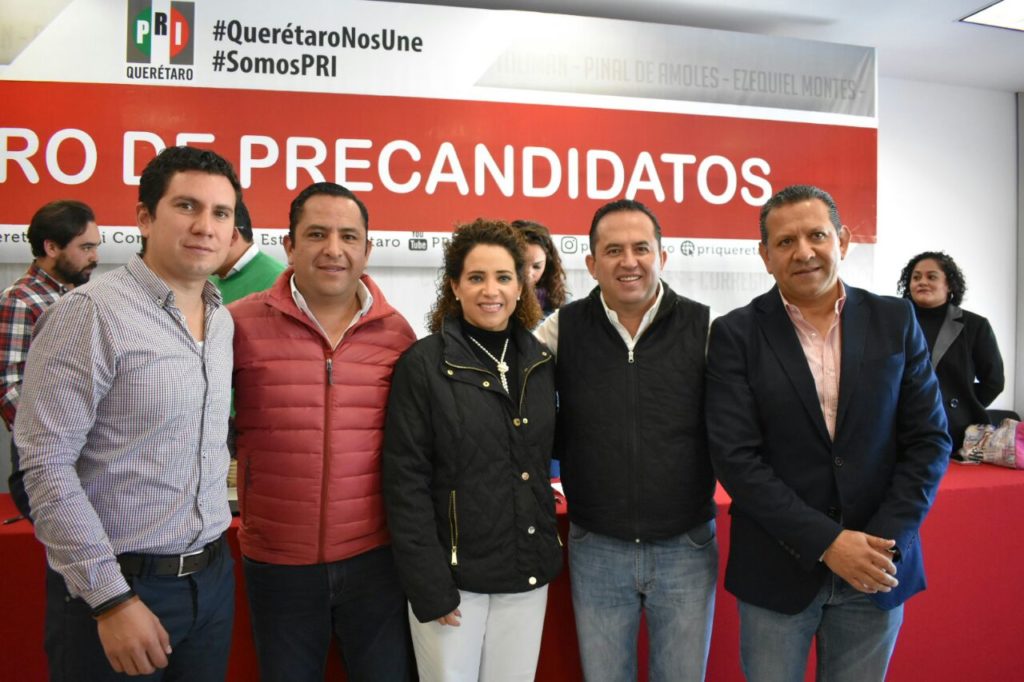 Juan Carlos Piña fue compañado de Alonso Landeros Tejeida, precandidato a la Presidencia Municipal de Pedro Escobedo, Gerardo Sánchez Vázquez, precandidato a la Presidencia Municipal de San Juan del Río.