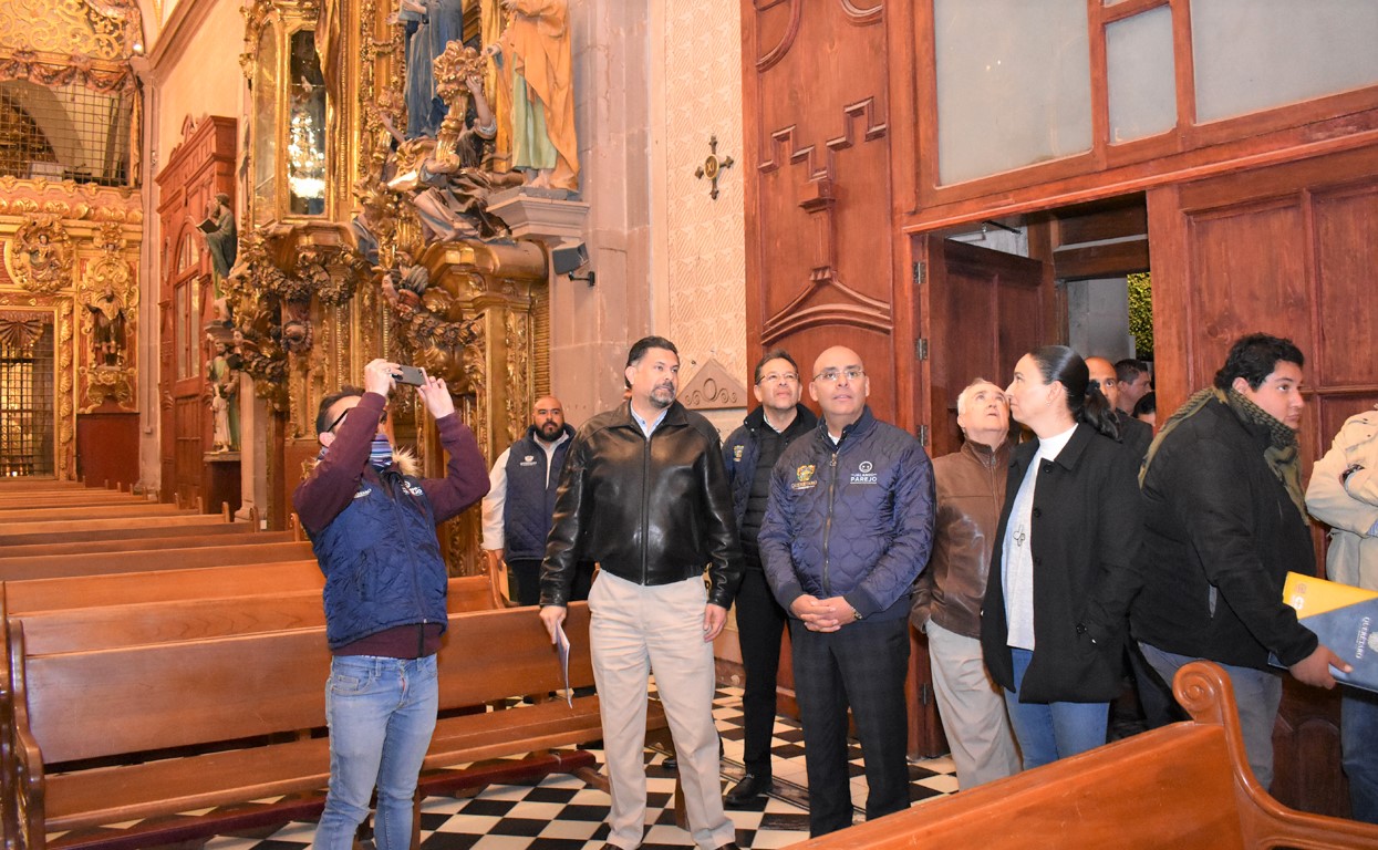 Marcos Aguilar entrega la restauración del Templo de Santa Clara