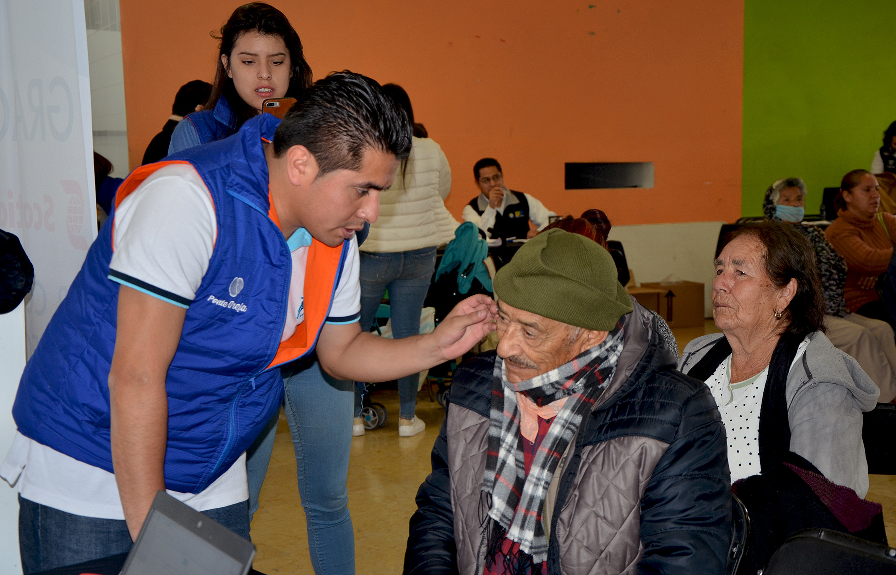 El DIF Municipal de Querétaro entregó auxiliares auditivos de la campaña “Ponte Oreja”