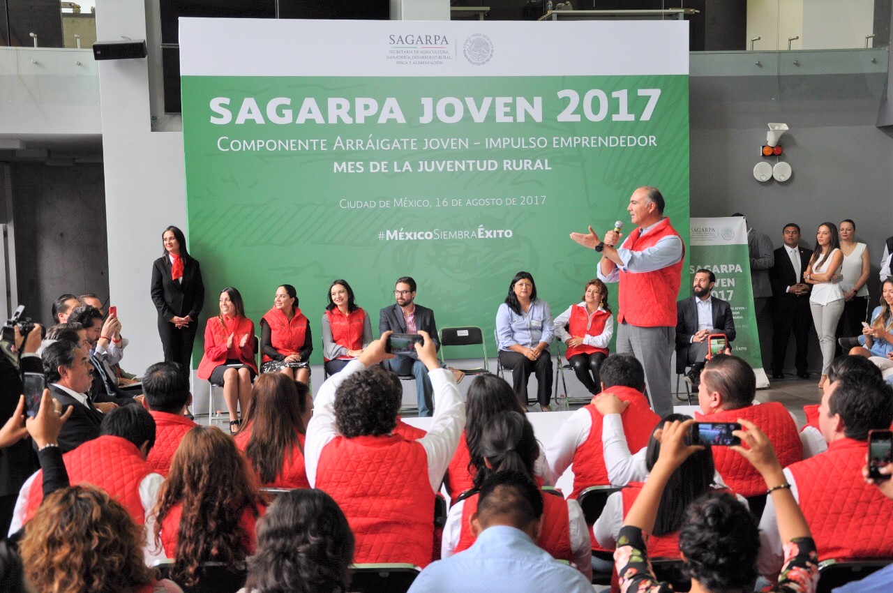 Jóvenes queretanos participan en Cumbre de Agronegocios y Seguridad Alimentaria 2018