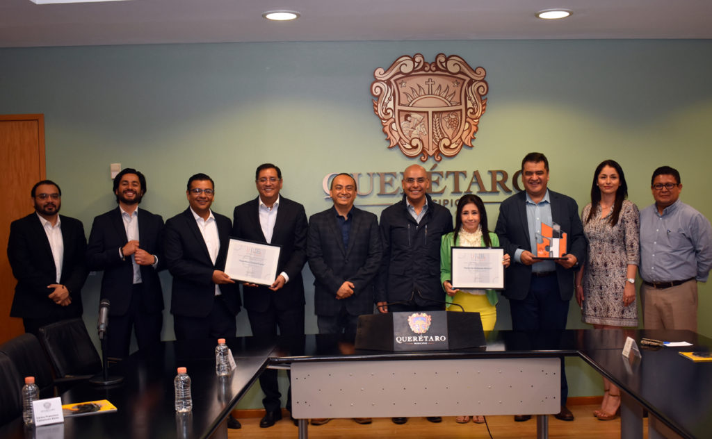  municipio de Querétaro que encabeza Marcos Aguilar Vega, recibió el premio “Gobierno Digital 2017” otorgado por la revista U-Gob.