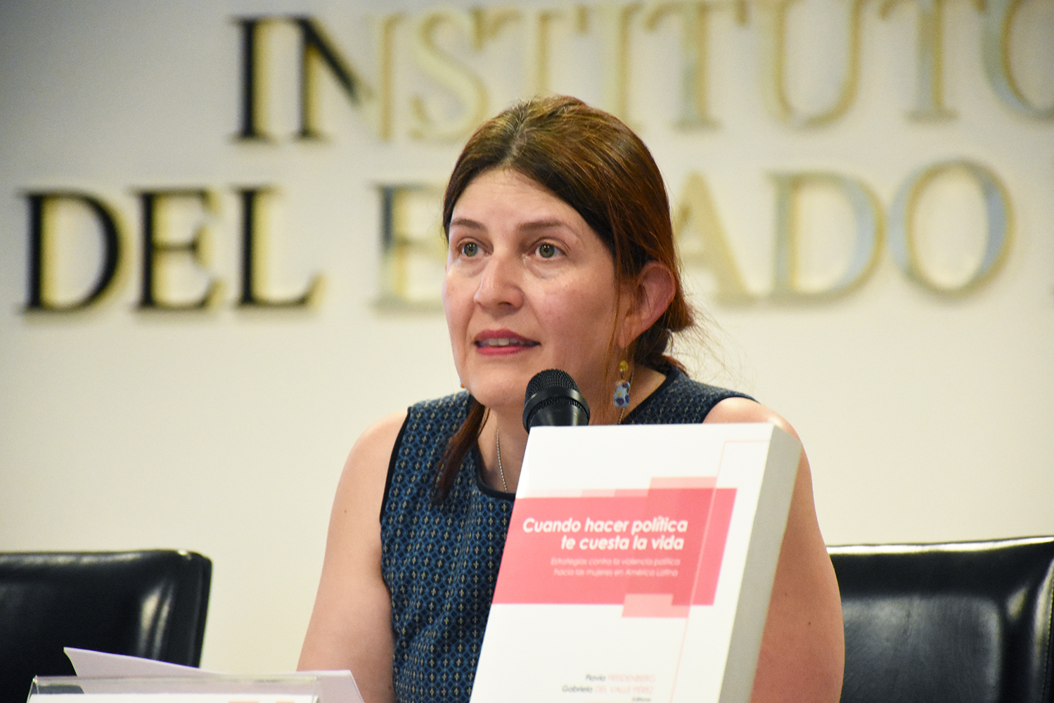 Presentan en el IEEQ libro sobre violencia política por razón de género