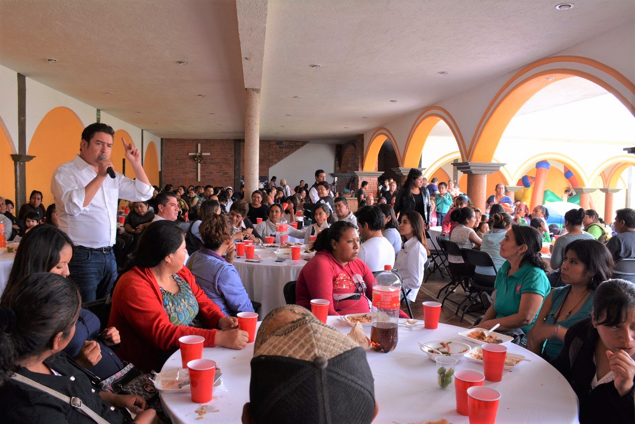 Ricardo Astudillo cierra campaña en La Negreta con estructuras y líderes sociales