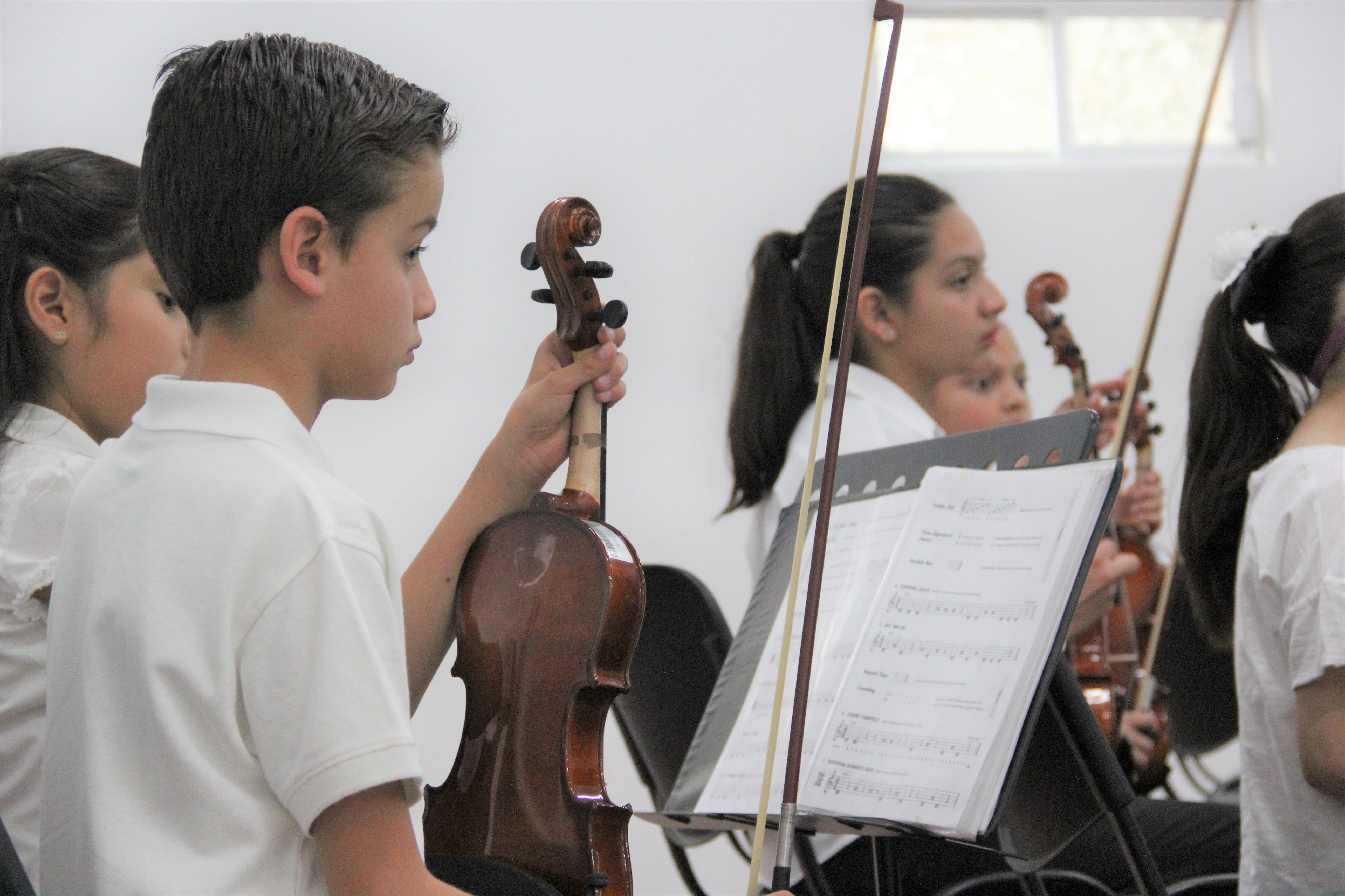 Tres niños queretanos formarán parte de la Orquesta Sinfónica Infantil de México
