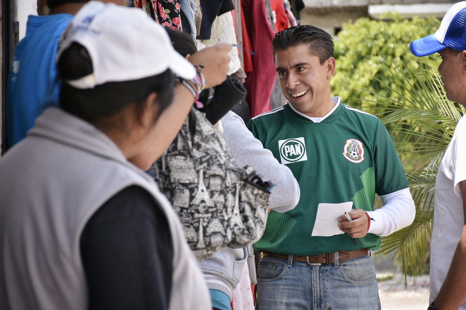 Promete Sosa trabajar para la regularización de asentamientos en Corregidora.