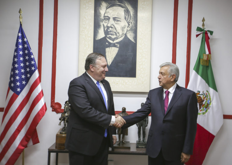 AMLO entrega a Pompeo propuesta para agenda bilateral entre México y EU