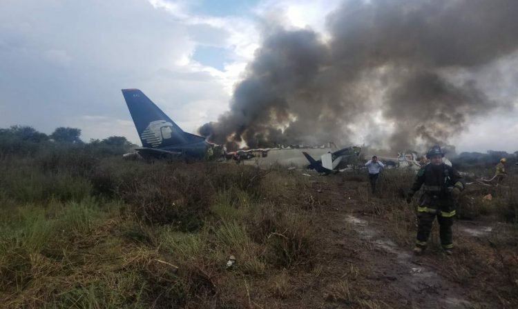 Se desploma avión en Durango; no hay muertos solo lesionados. Foto: EnlaceJudio