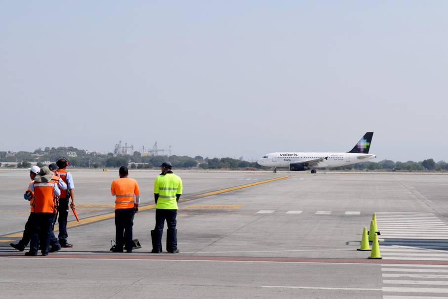 La Universidad Tecnológica de Corregidora y el Aeropuerto Intercontinental firman convenio