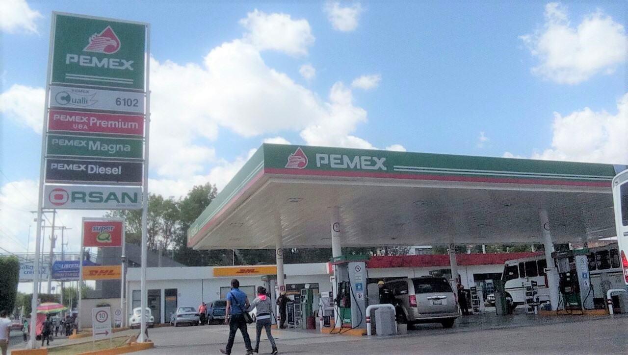 Mauricio Kuri presenta iniciativa de ley para bajar precio del diesel y gasolina