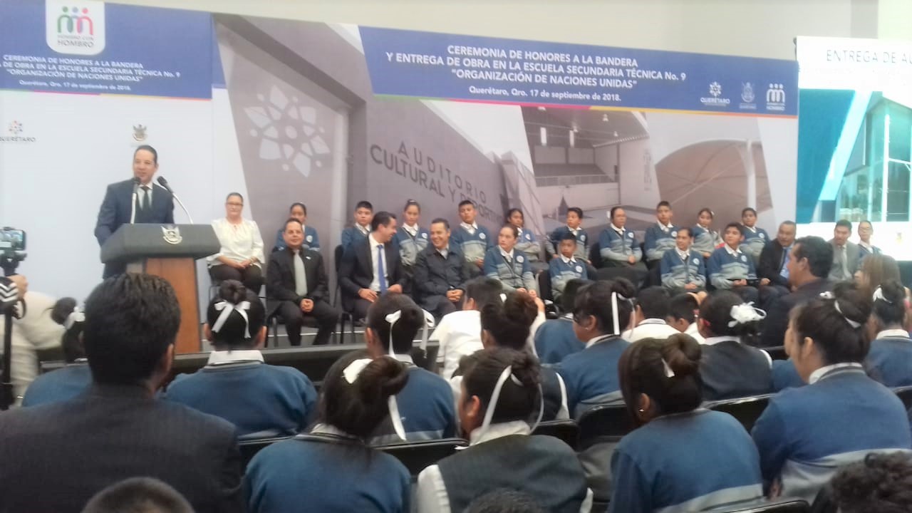 El Gobierno de Pancho Domínguez mejora infraestructura de 700 escuelas en Querétaro