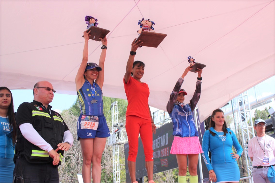 Más de 13 mil corredores participan en Querétaro Maratón 2018.