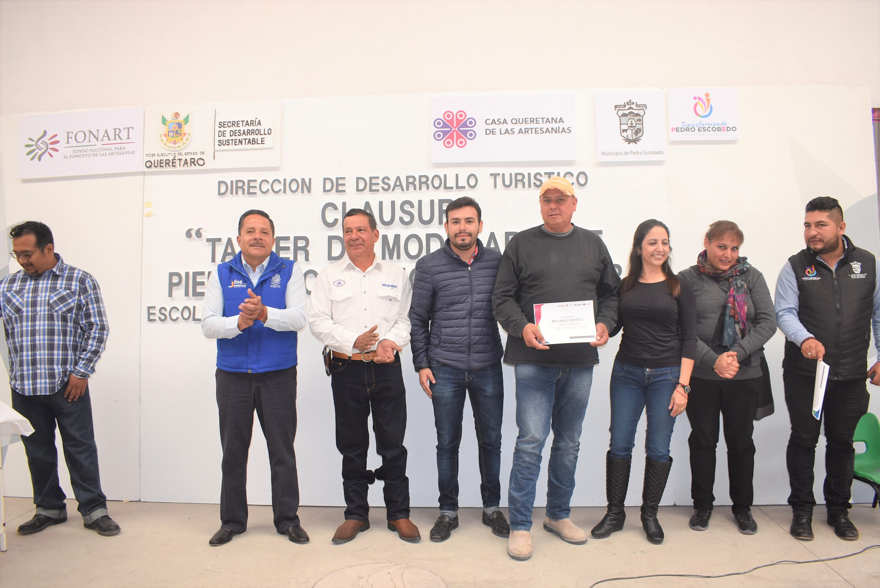 Clausuran "Taller de Modelado de Piedra Volcánica y Cantera" en Pedro Escobedo.