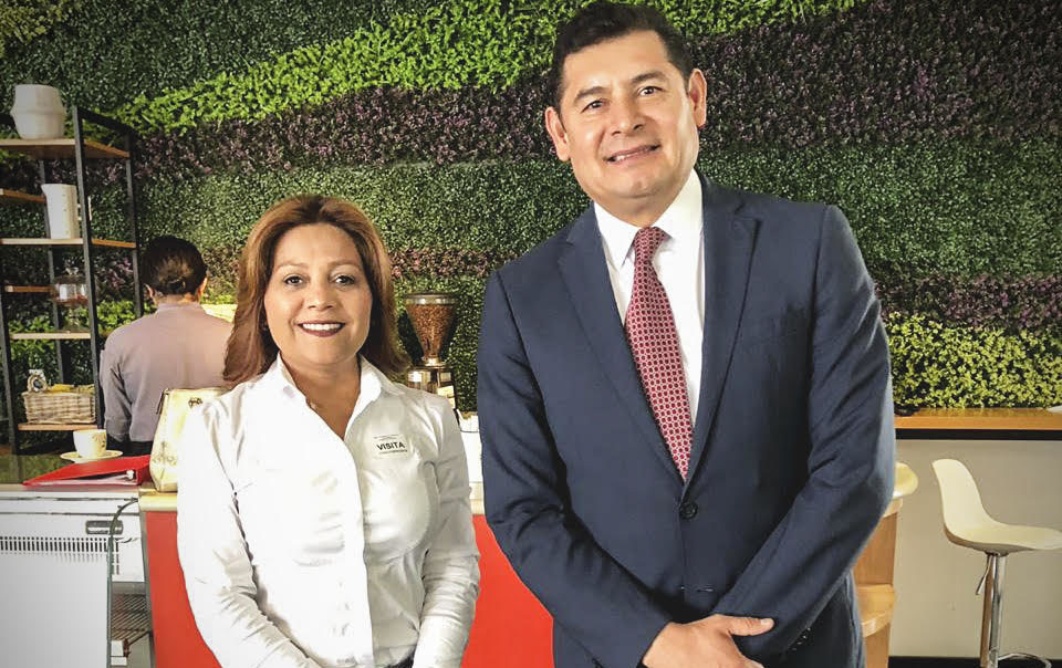 La regidora Gabriela Moreno presenta proyectos para Corregidora en el Senado de la República.