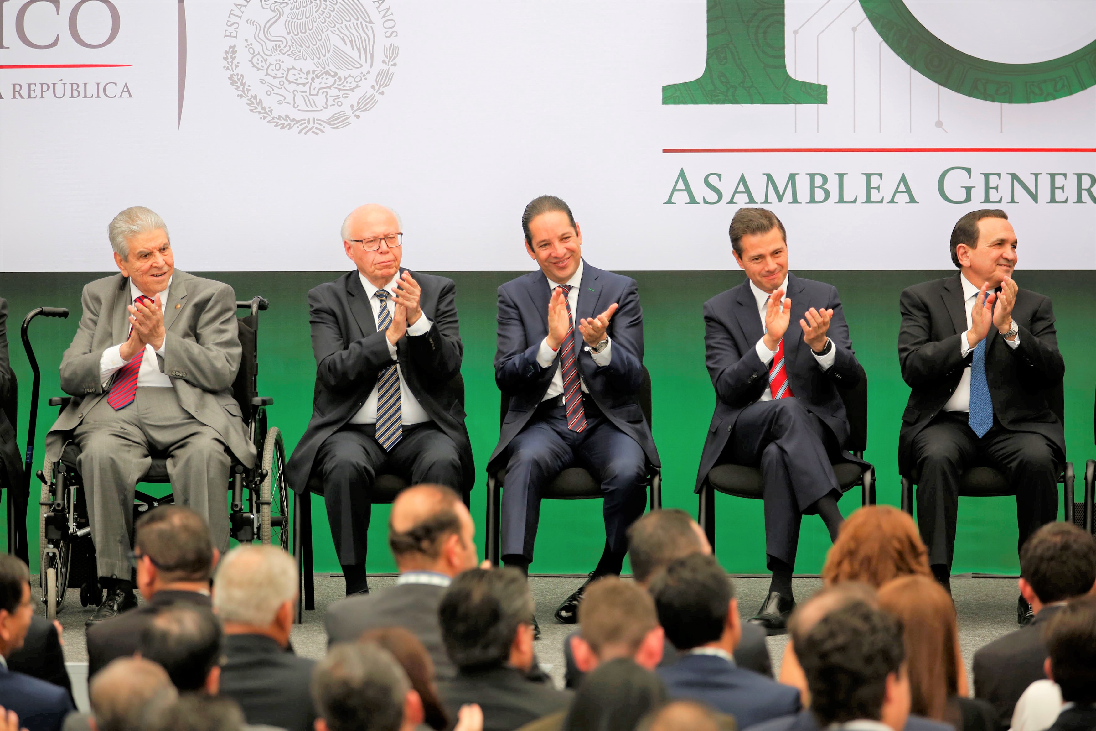 El Presidente Peña Nieto y el Gobernador Pancho Domínguez inauguran nuevo hospital del IMSS en Querétaro.