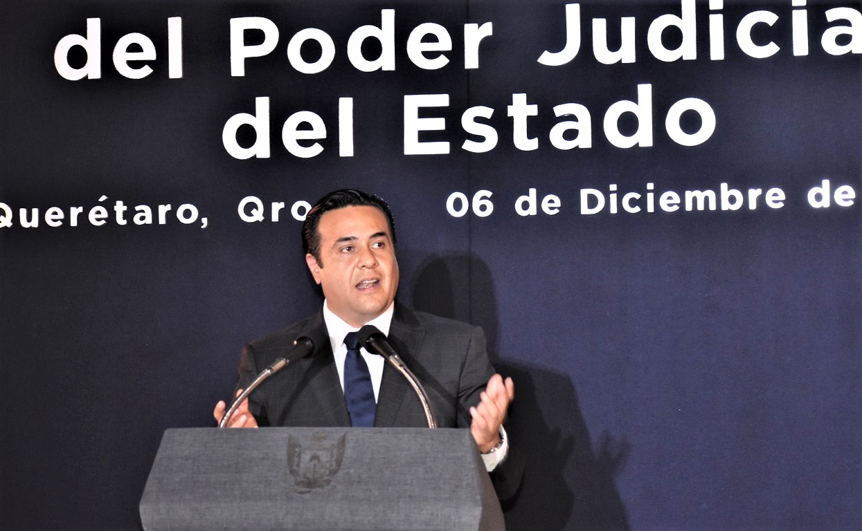 Luis Nava expresó su reconocimiento a trabajadores del Tribunal Superior de Justicia.