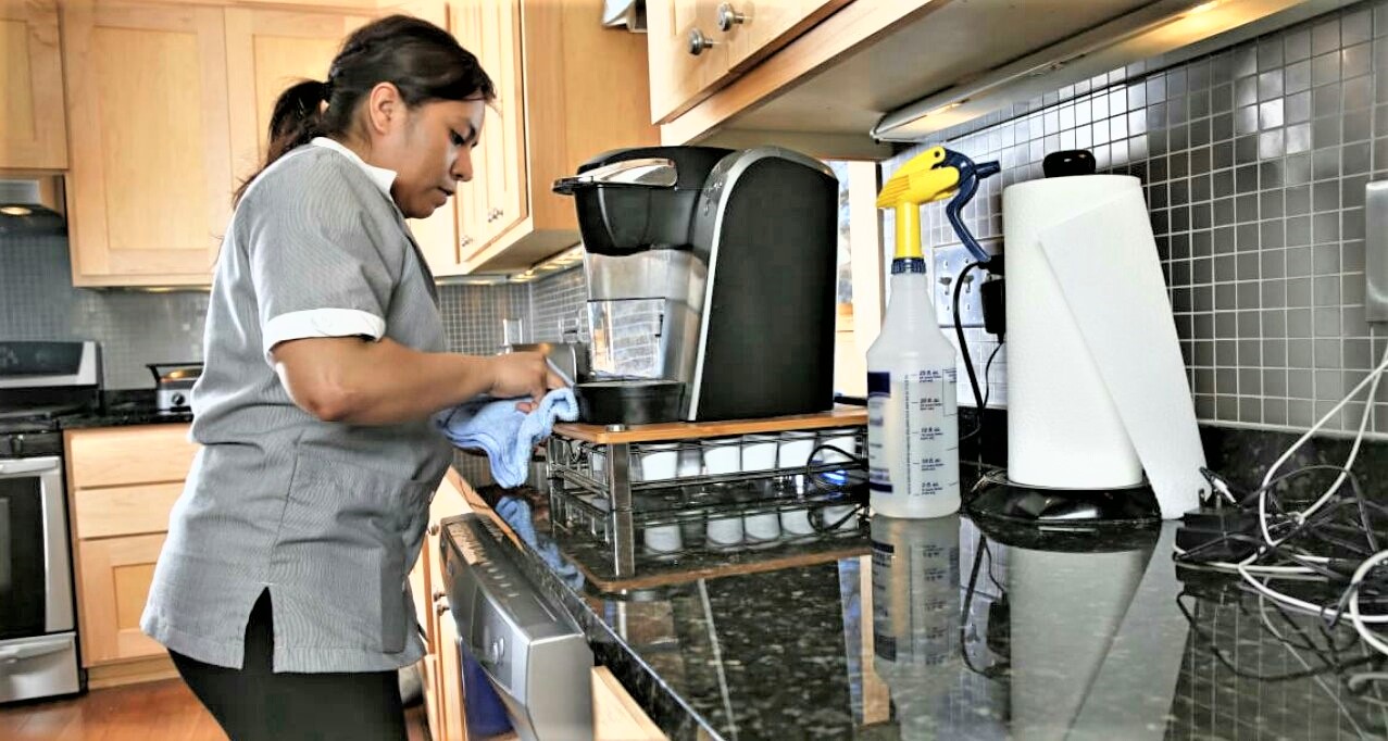 La Corte obliga a patrones de empleadas domésticas a inscribirlas en el IMSS.