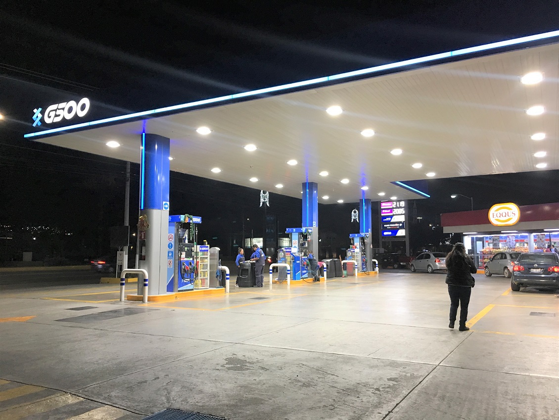 Desabasto de gasolinas debido a cambio en logística de distribución, asegura AMLO.