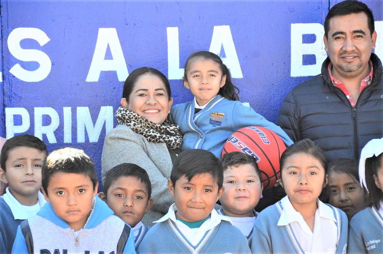Lupita Alcántara supervisa obras de infraestructura educativa en Tolimán