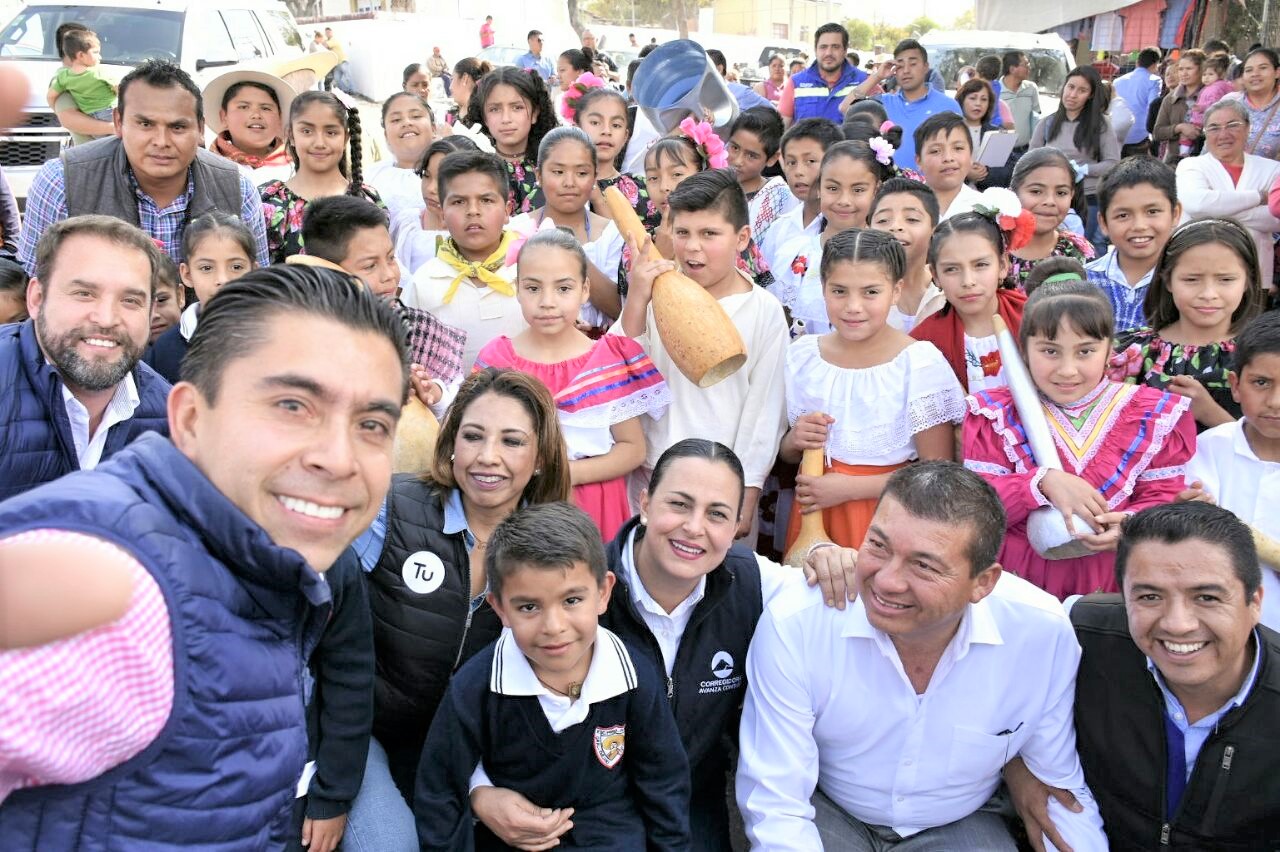 Roberto Sosa entrega Casa de Salud en el Calichar.