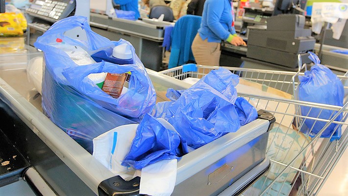 Corregidora prohibe el uso de bolsas y popotes de plástico. Foto: Internet.