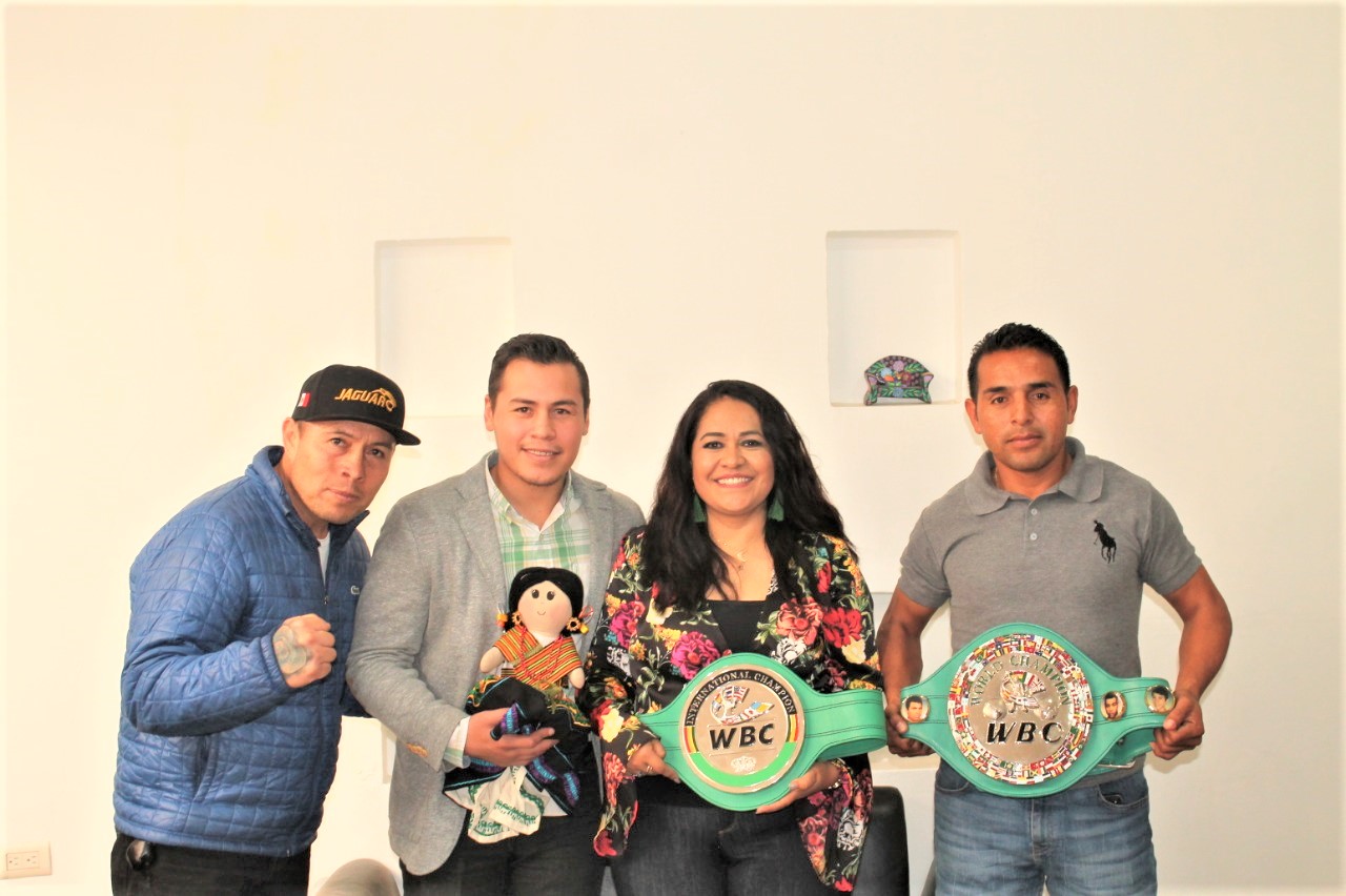 Lupita Alcántara busca instalar escuela de boxeo en Tolimán.