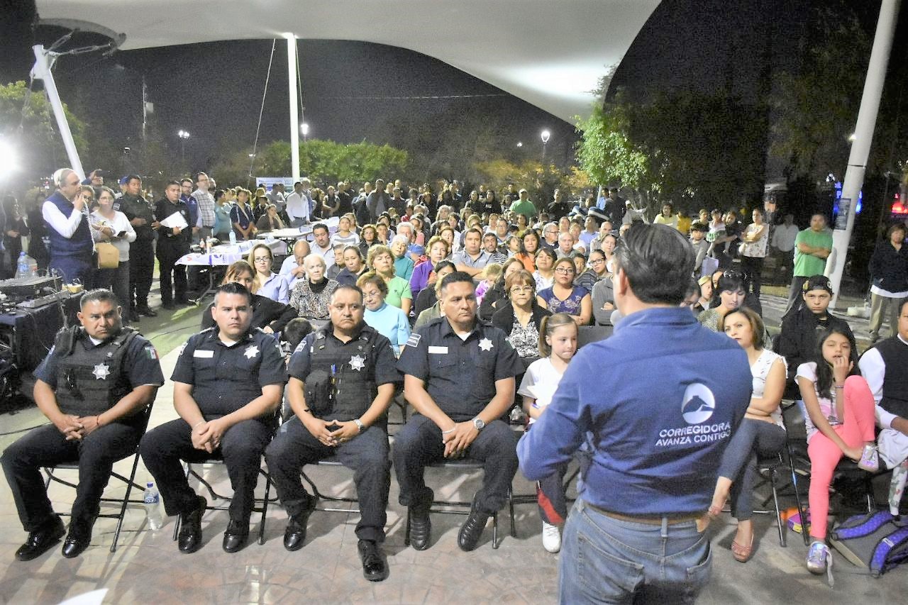 Llega el programa "Vecino Vigilante" la Colonia Misión San Carlos en Corregidora.