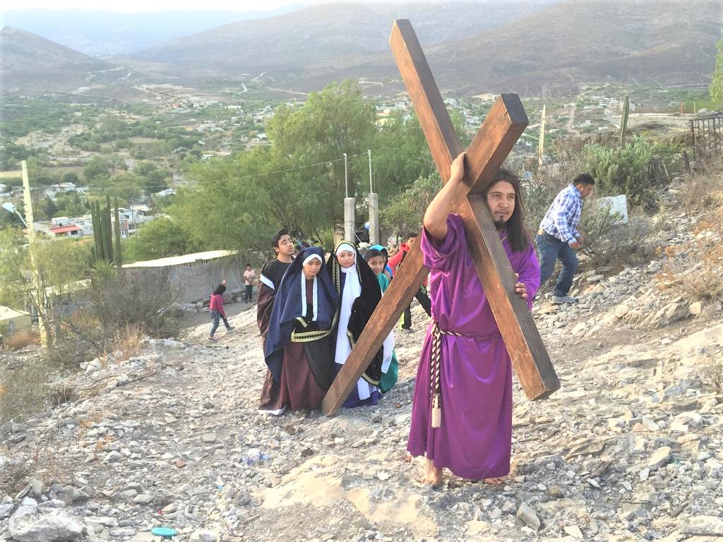 Todo listo para la representación del Viacrucis en Tolimán.