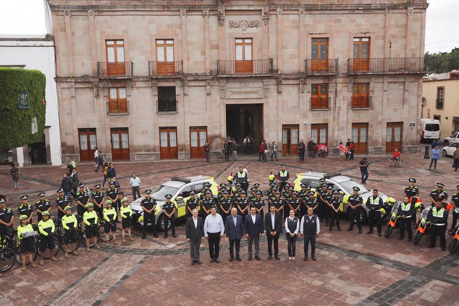Luis Nava entrega equipo y vehículos por 6.3 mdp para mejorar la movilidad de Querétaro Capital.