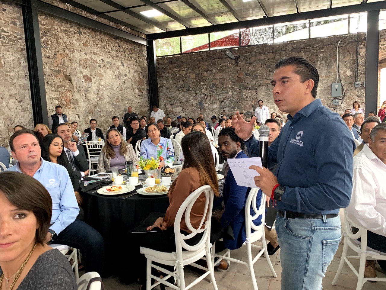 Busca Roberto Sosa fortalecer las tradiciones de Corregidora.