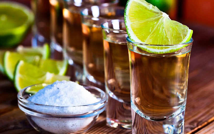 Desarrollan técnica para detectar botellas de tequila "pirata"-