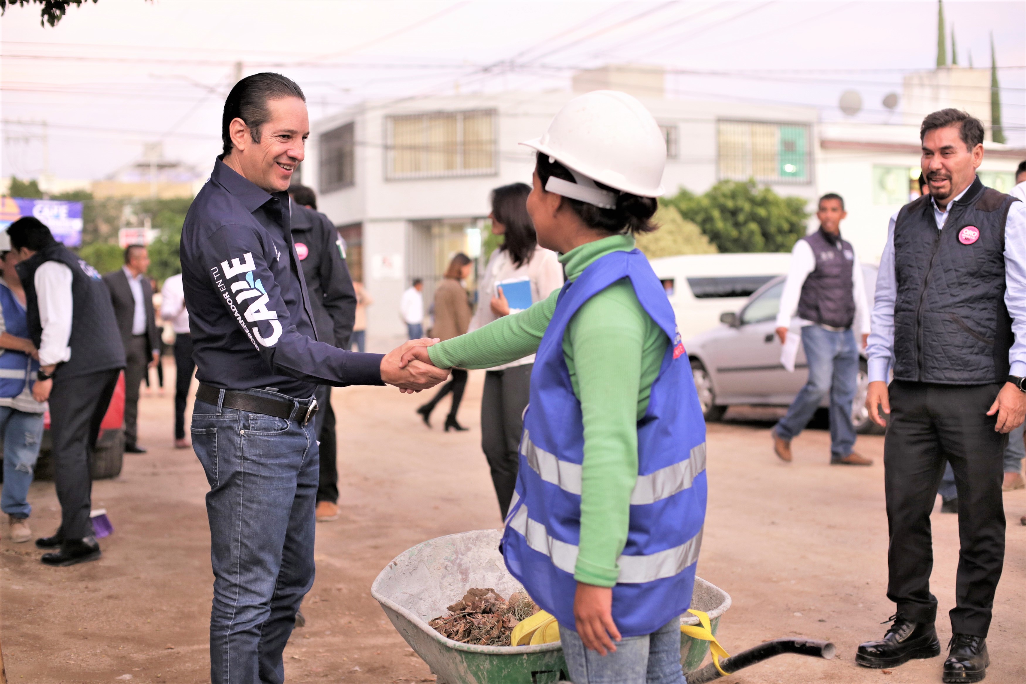 El Gobernador Francisco Domínguez anunció una inversión de 62.5 mdp para rehabilitar calles en Fraccionamiento Cimatario 1ª Sección en Querétaro Capital.