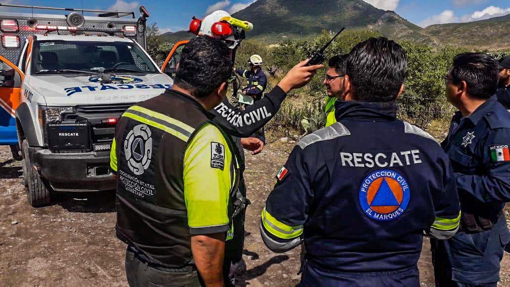 Se desploma avioneta en El Marqués; mueren dos personas.