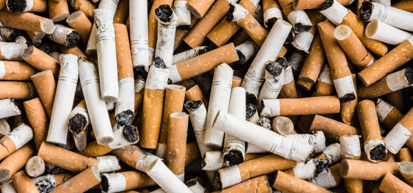 Diputados de Querétaro aprueban sanciones para quien tire colillas de cigarro. Foto: Internet.