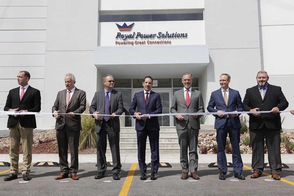 Querétaro es el primer proveedor de autopartes para las grandes regiones armadoras de automóviles; aseguró el Gobernador del Estado Francisco Domínguez al inaugurar la empresa Planta Royal Power Solutions, en el Municipio de El Marqués.