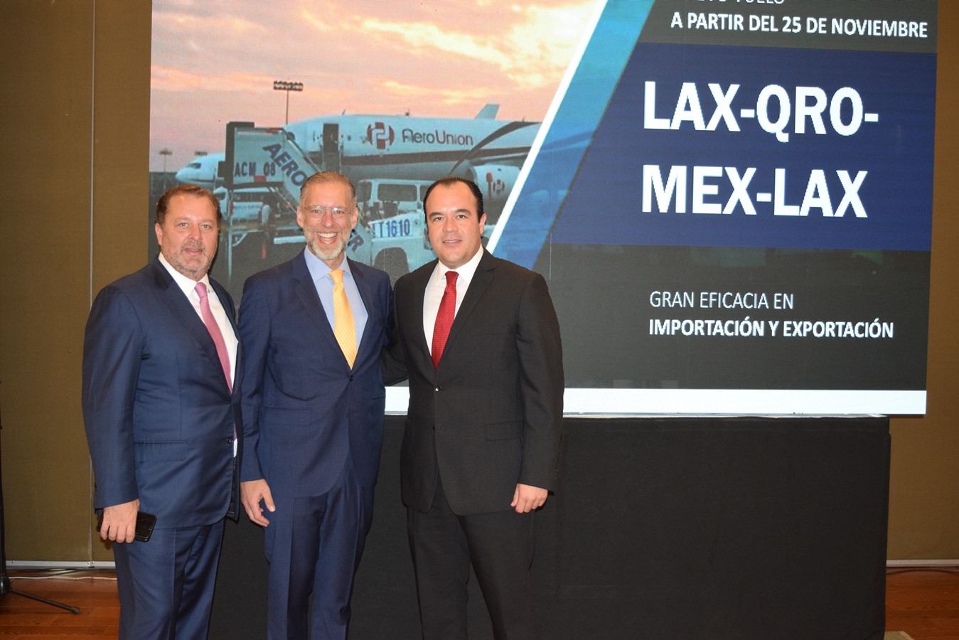 El Titular de la SEDESU Marco del Prete Tercero, anunció el nuevo vuelo de carga Los Ángeles-Querétaro.