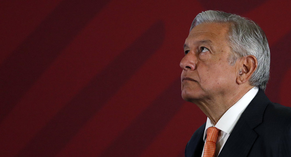 "Nada que celebrar" partidos opositores critican falta de resultados de AMLO.