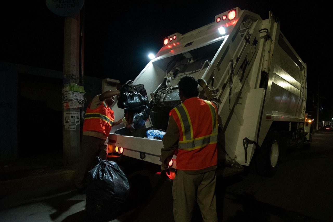 5 fraccionamientos de El Marqués tendrán servicio nocturno de recolección de basura.