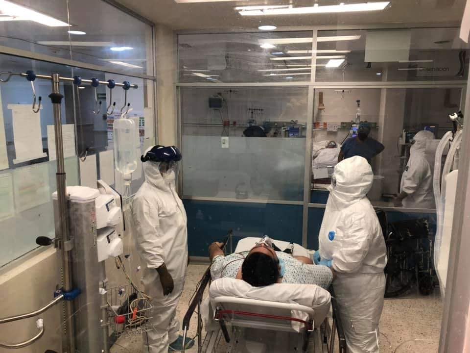 Médico del IMSS en Querétaro se contagia de COVID-19 por falta de equipo. Foto: Facebook.