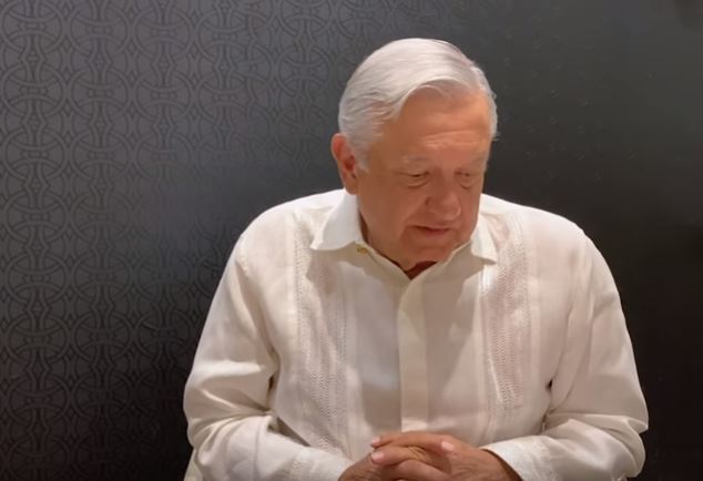 #Video >AMLO cambia de opinión y ahora pide a los mexicanos quedarse en casa.