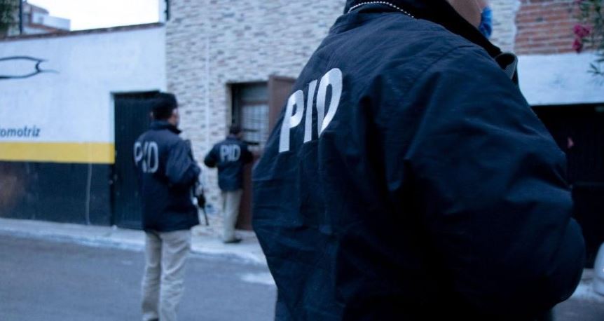 Golpe al narco en Querétaro Capital: Fiscalía asegura a 7 sujetos, droga y armas.