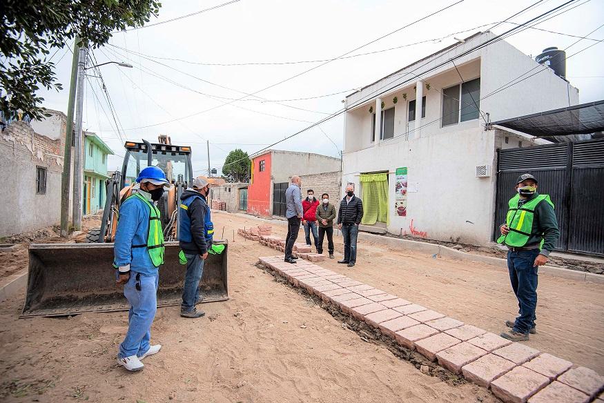 El compromiso del alcalde marquesino es urbanizar en su totalidad San Isidro Miranda